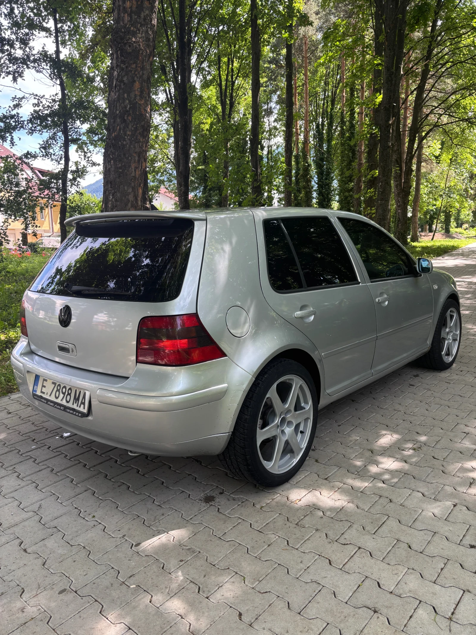 VW Golf 1.9 TDI, снимка 3 - Автомобили и джипове - 54821981