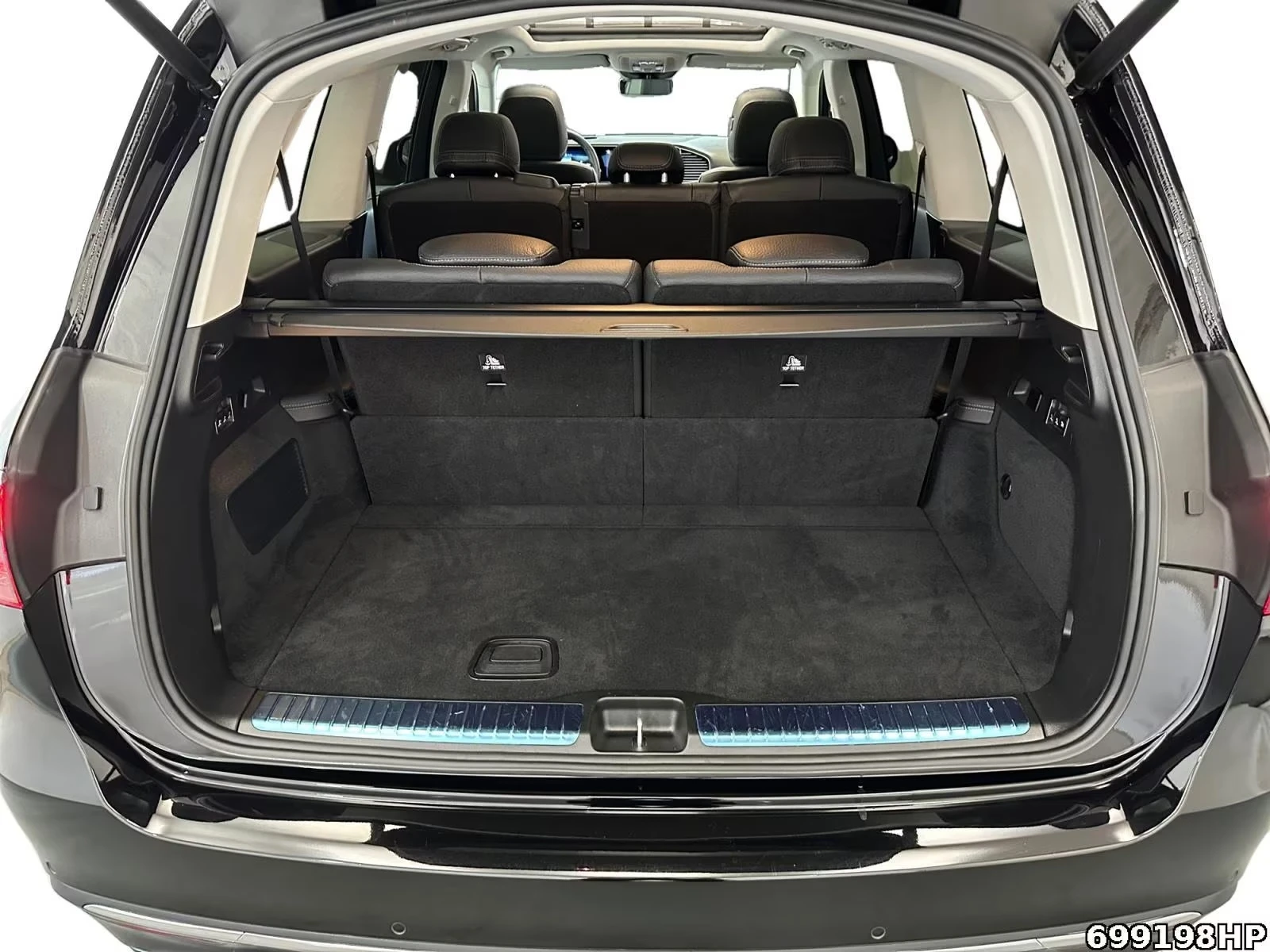 Mercedes-Benz GLS 450 d / PREMIUM / BURM / 360 / HUD / MULTIBEAM /  , снимка 6 - Автомобили и джипове - 55147633