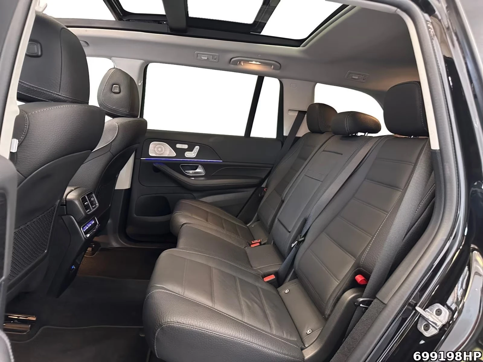 Mercedes-Benz GLS 450 d / PREMIUM / BURM / 360 / HUD / MULTIBEAM /  , снимка 12 - Автомобили и джипове - 55147633
