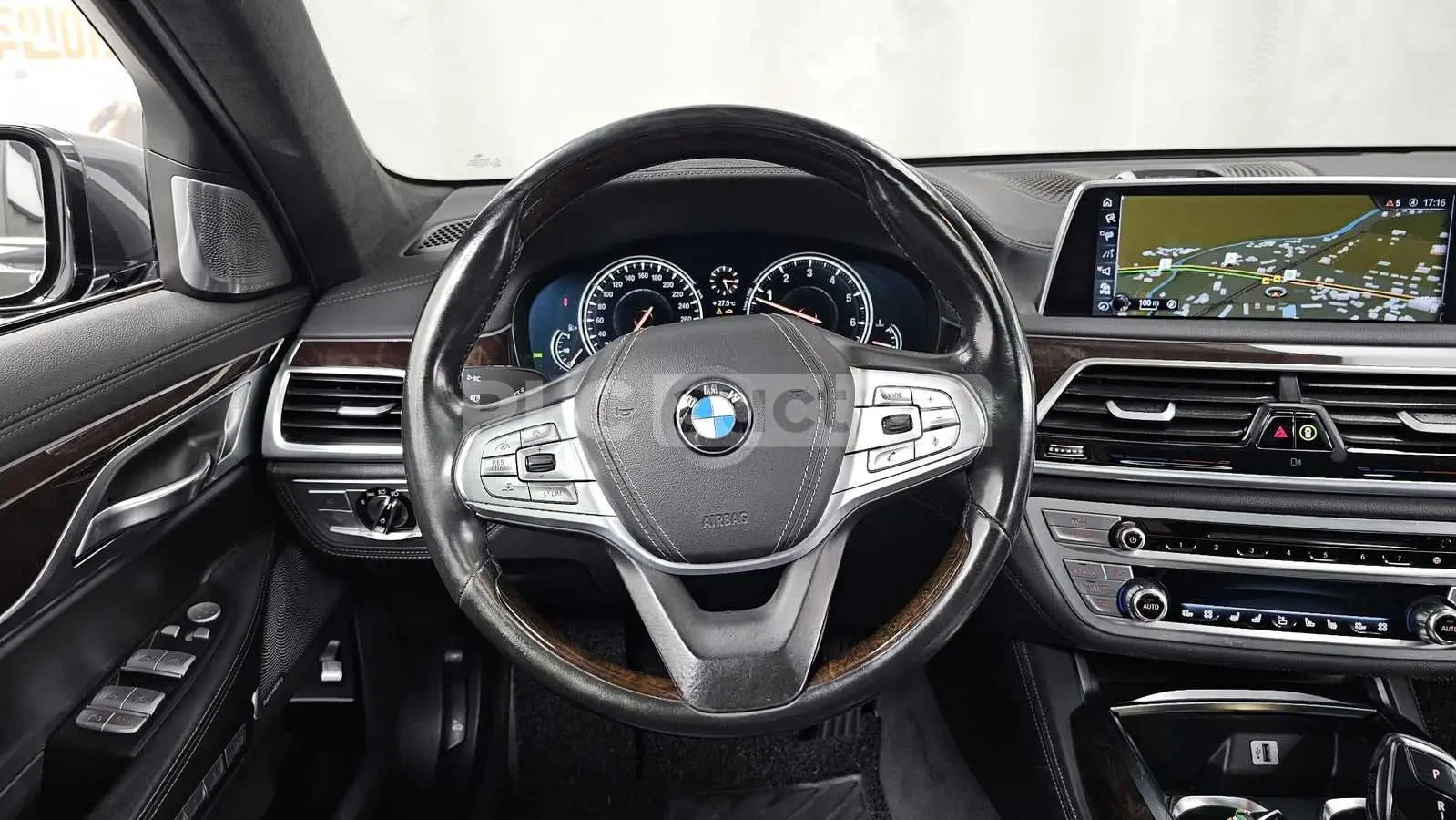 BMW 750 LI XDRIVE/HEAD UP/360CAM/МАСАЖИ/PANORAMA, снимка 12 - Автомобили и джипове - 55236614