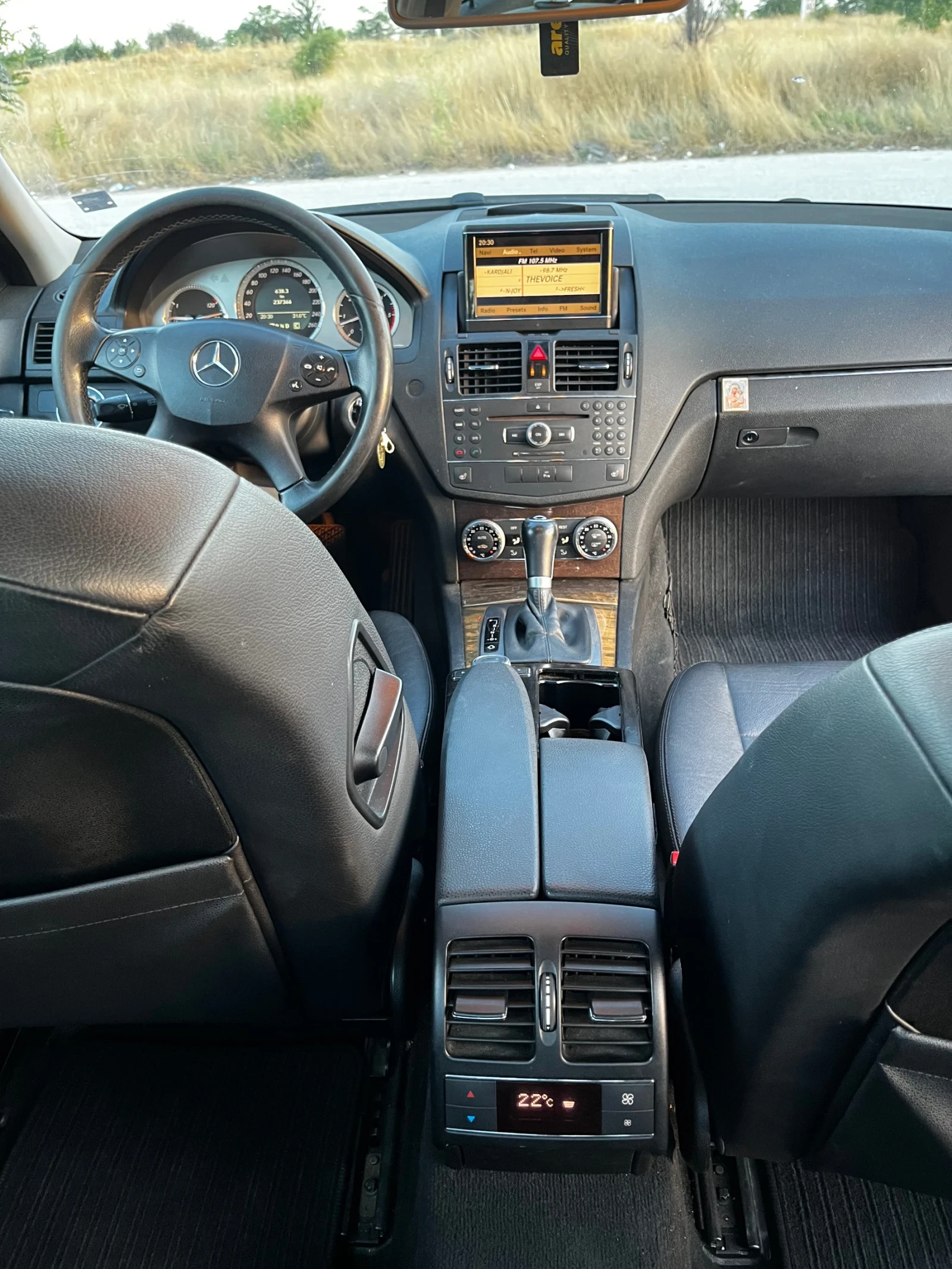 Mercedes-Benz C 320, снимка 5 - Автомобили и джипове - 55327348