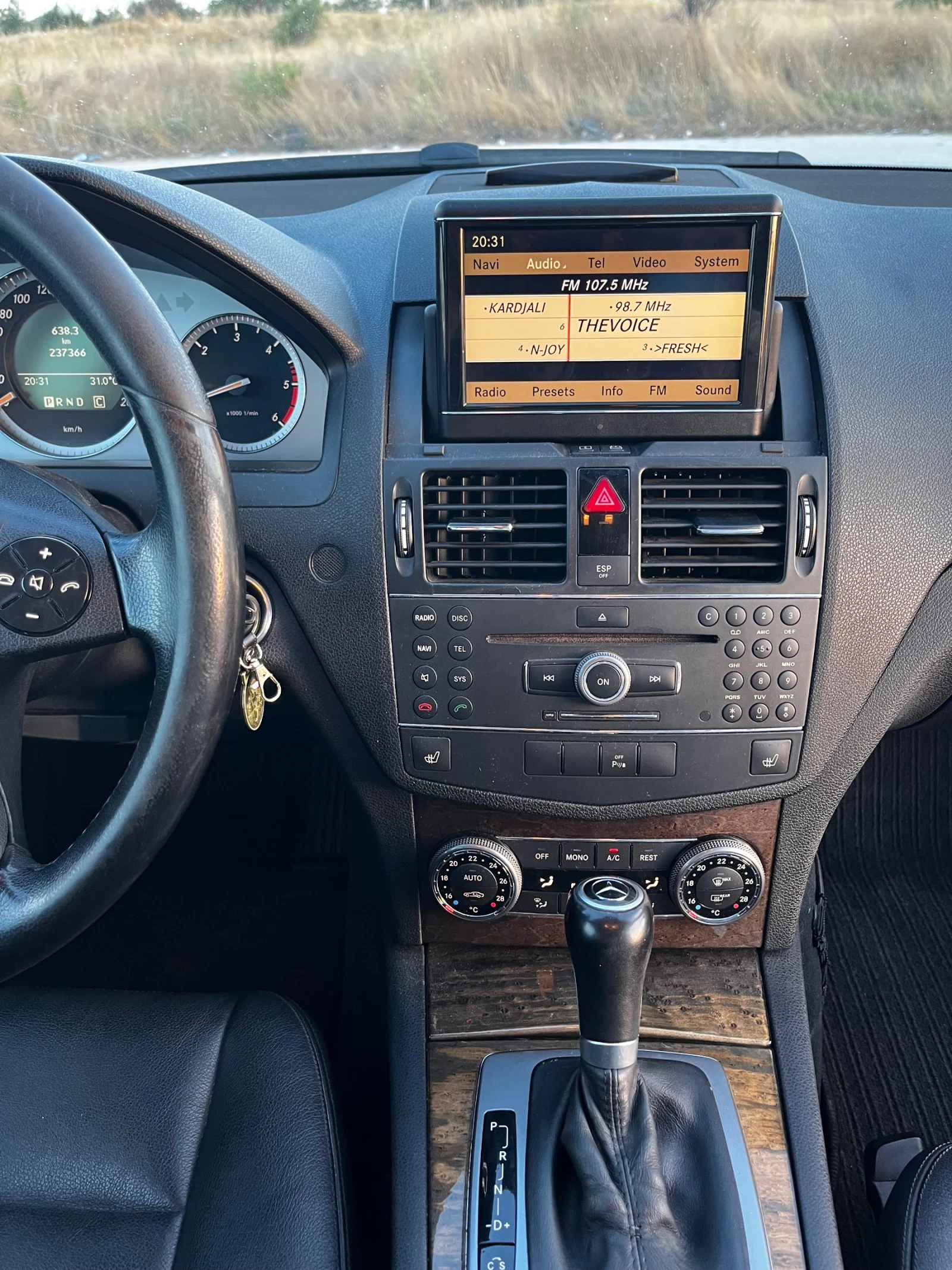 Mercedes-Benz C 320, снимка 6 - Автомобили и джипове - 55327348