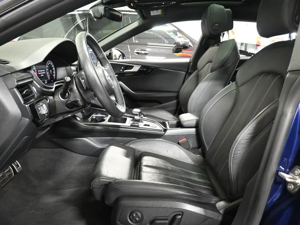 Audi A5 AWD| ОБДУХ| Pre-Sense| ALA| Side and Park Assist, снимка 17 - Автомобили и джипове - 55436818