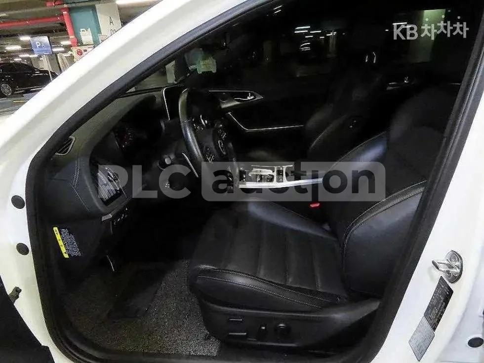 Kia Stinger 3.3 GT SPORT+ HEAD UP 360CAM FULL, снимка 7 - Автомобили и джипове - 55776871