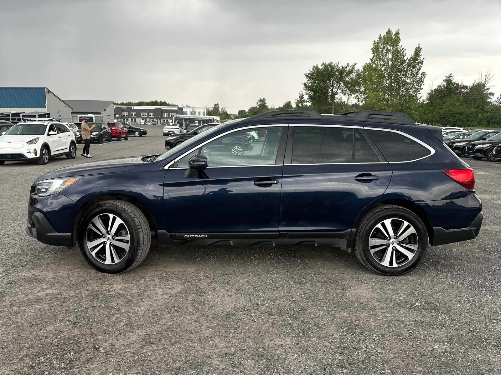 Subaru Outback * Limited * CARFAX * ОПЦИЯ ЗА ФИНАНСИРАНЕ, снимка 2 - Автомобили и джипове - 55839120