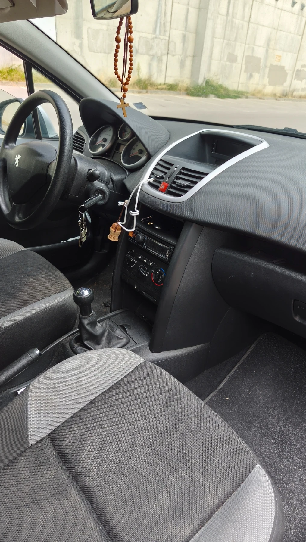 Peugeot 207, снимка 8 - Автомобили и джипове - 55975723