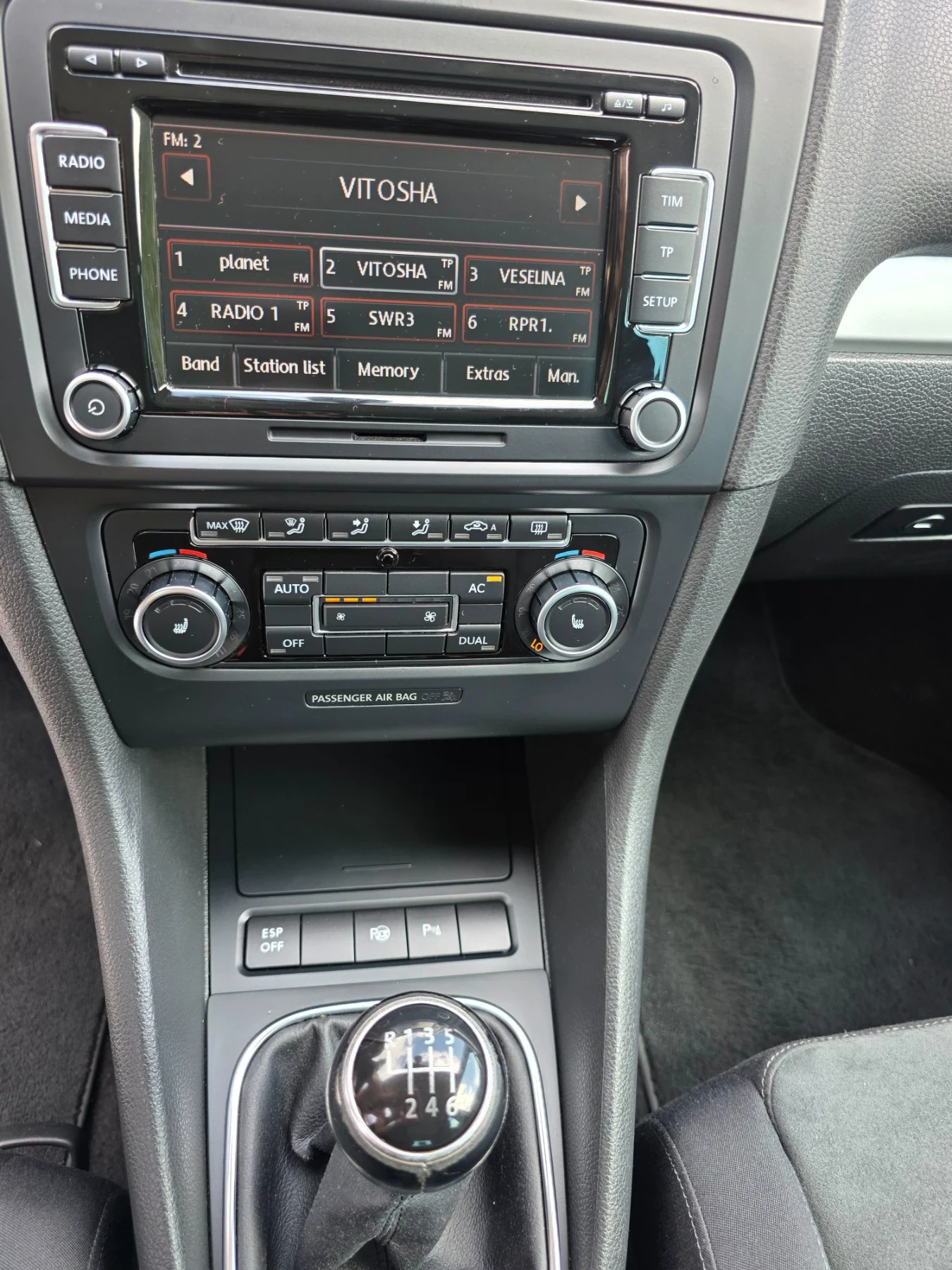 VW Golf 2.0 TDI, снимка 10 - Автомобили и джипове - 56485524