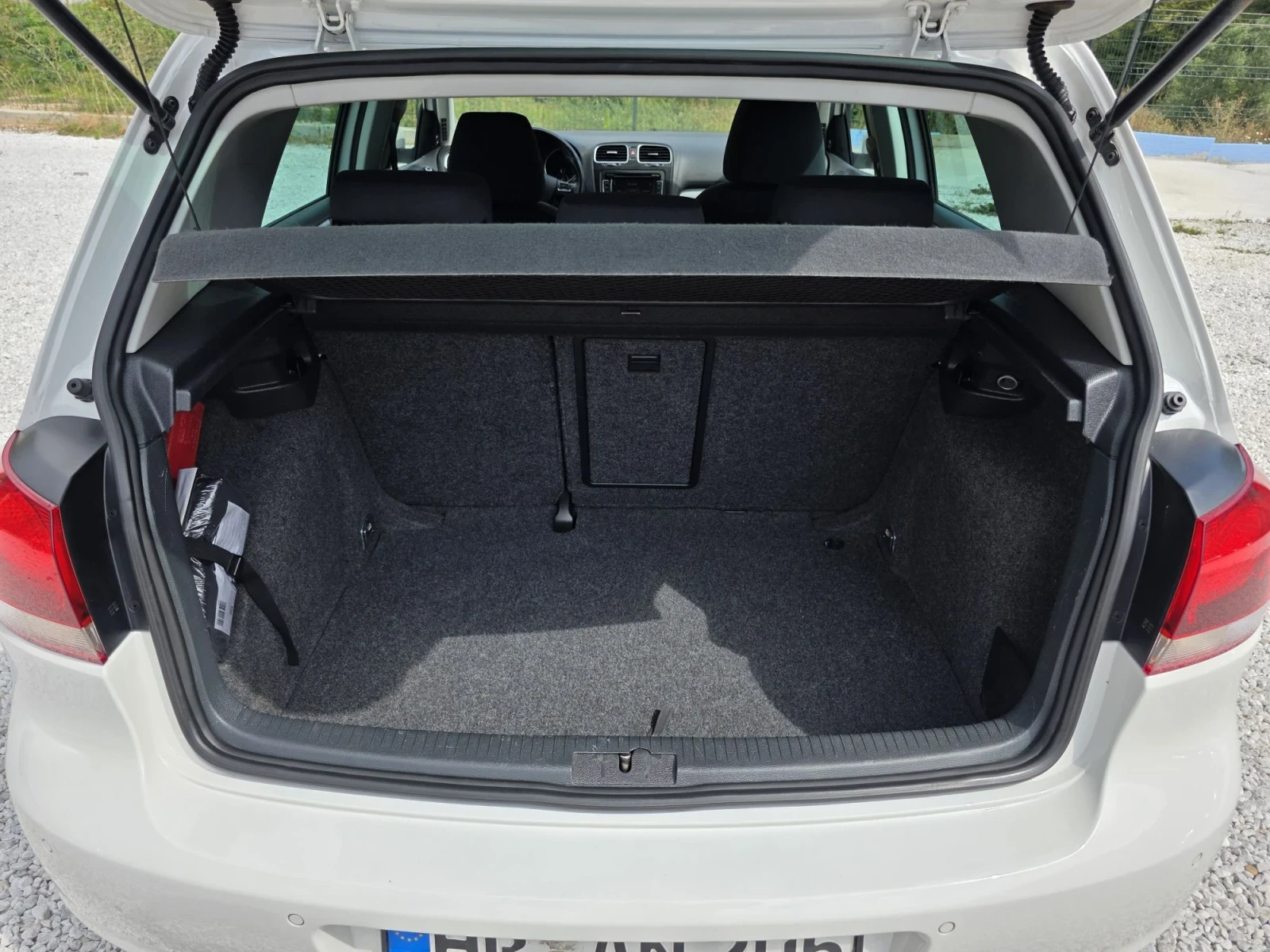 VW Golf 2.0 TDI, снимка 15 - Автомобили и джипове - 56485524