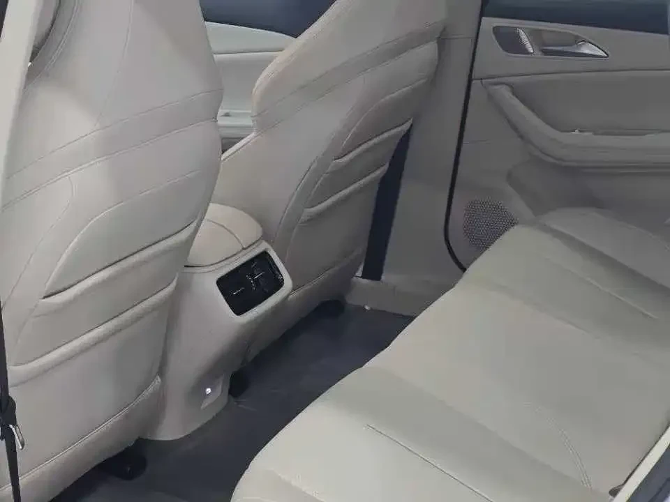 DONGFENG S7 555 Luxury Edition, снимка 7 - Автомобили и джипове - 56726232