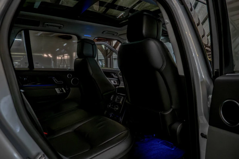 Land Rover Range rover Autobiography/ LWB /DAB+ /Meridian/V8/Камера 360/, снимка 9 - Автомобили и джипове - 52711944