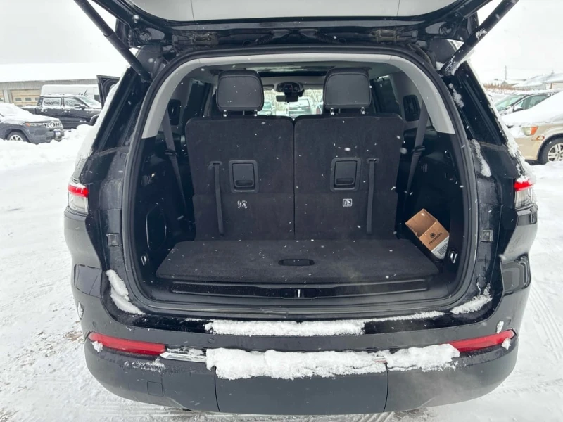 Jeep Grand cherokee 2022 Limited * CARFAX * БЕЗ ПЪРВОНАЧАЛНА ВНОСКА, снимка 12 - Автомобили и джипове - 53201300