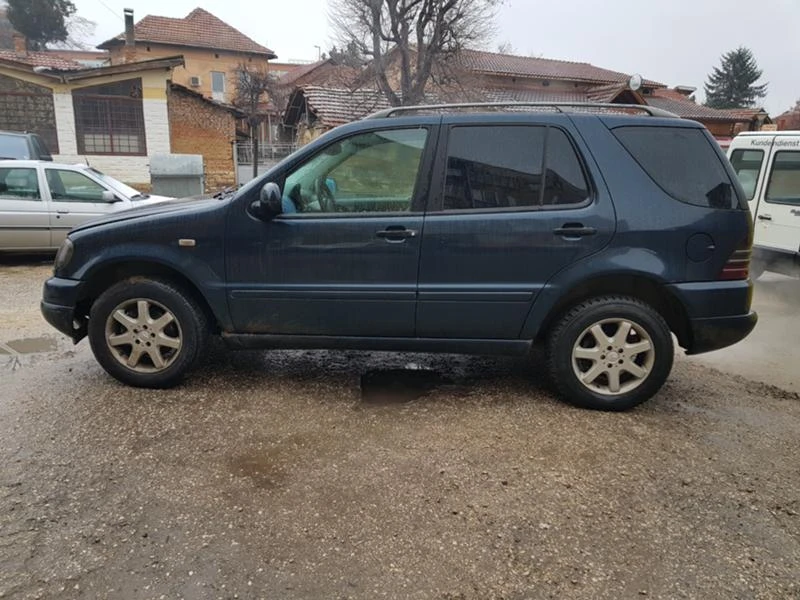 Mercedes-Benz ML 230 2,3i-150ks-ГАЗ БЕНЗИН, снимка 11 - Автомобили и джипове - 49478400