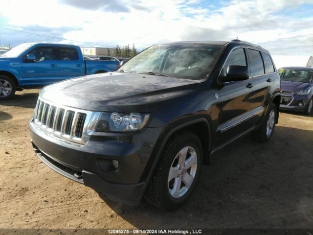 Jeep Grand cherokee 3.6 Loredo, снимка 2 - Автомобили и джипове - 47732585