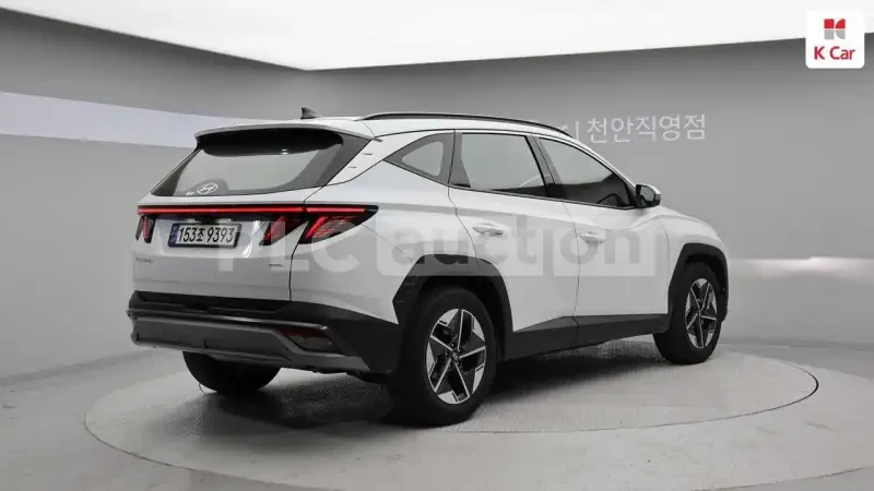 Hyundai Tucson 4x4| 360| HEAD-UP| ОБДУХВАНЕ| ВКЛ.ТЕХНОТЕСТ       , снимка 2 - Автомобили и джипове - 55048123