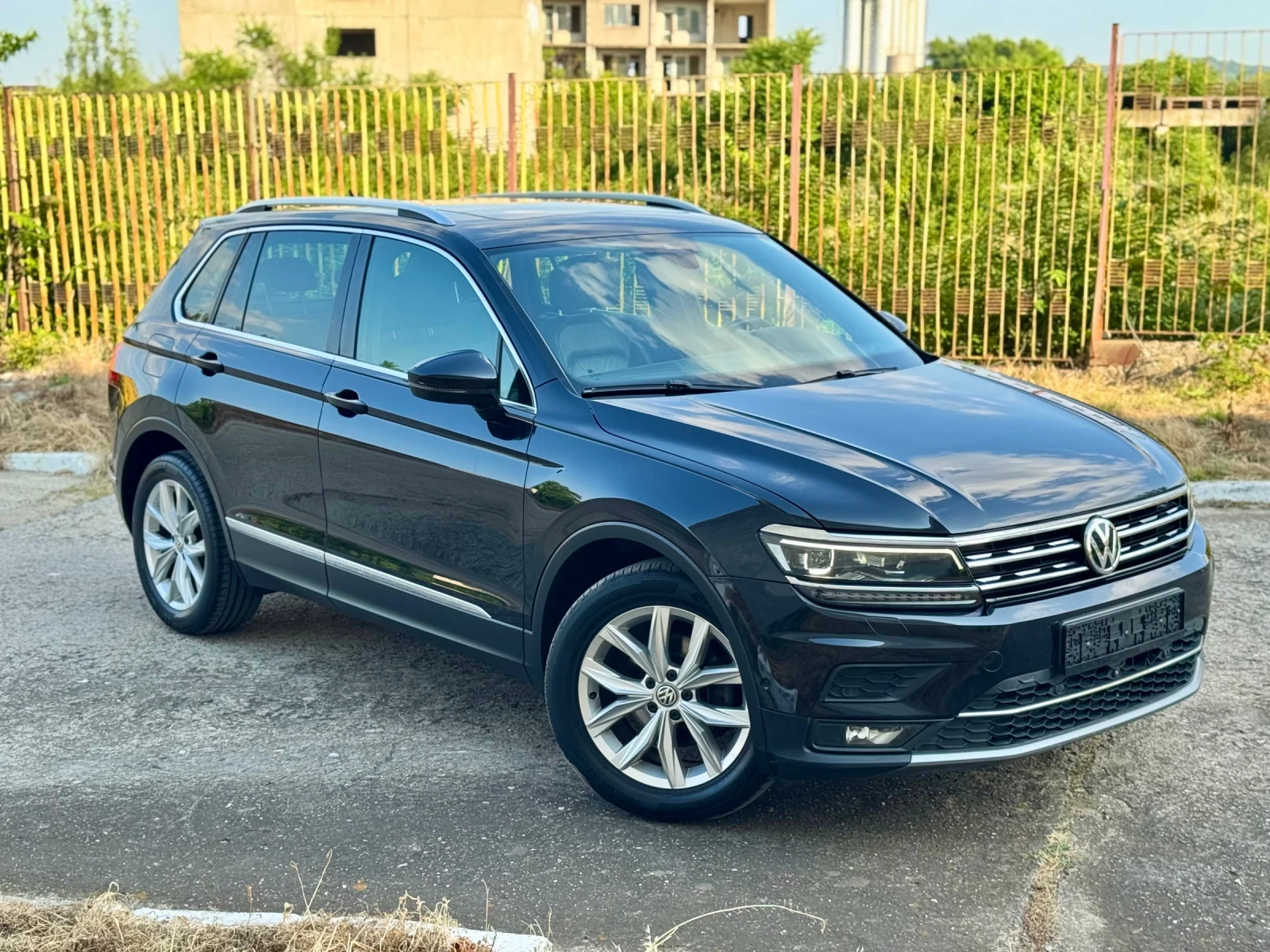 VW Tiguan Highline PANORAMA DISTRONIC FULL BMT - изображение 4