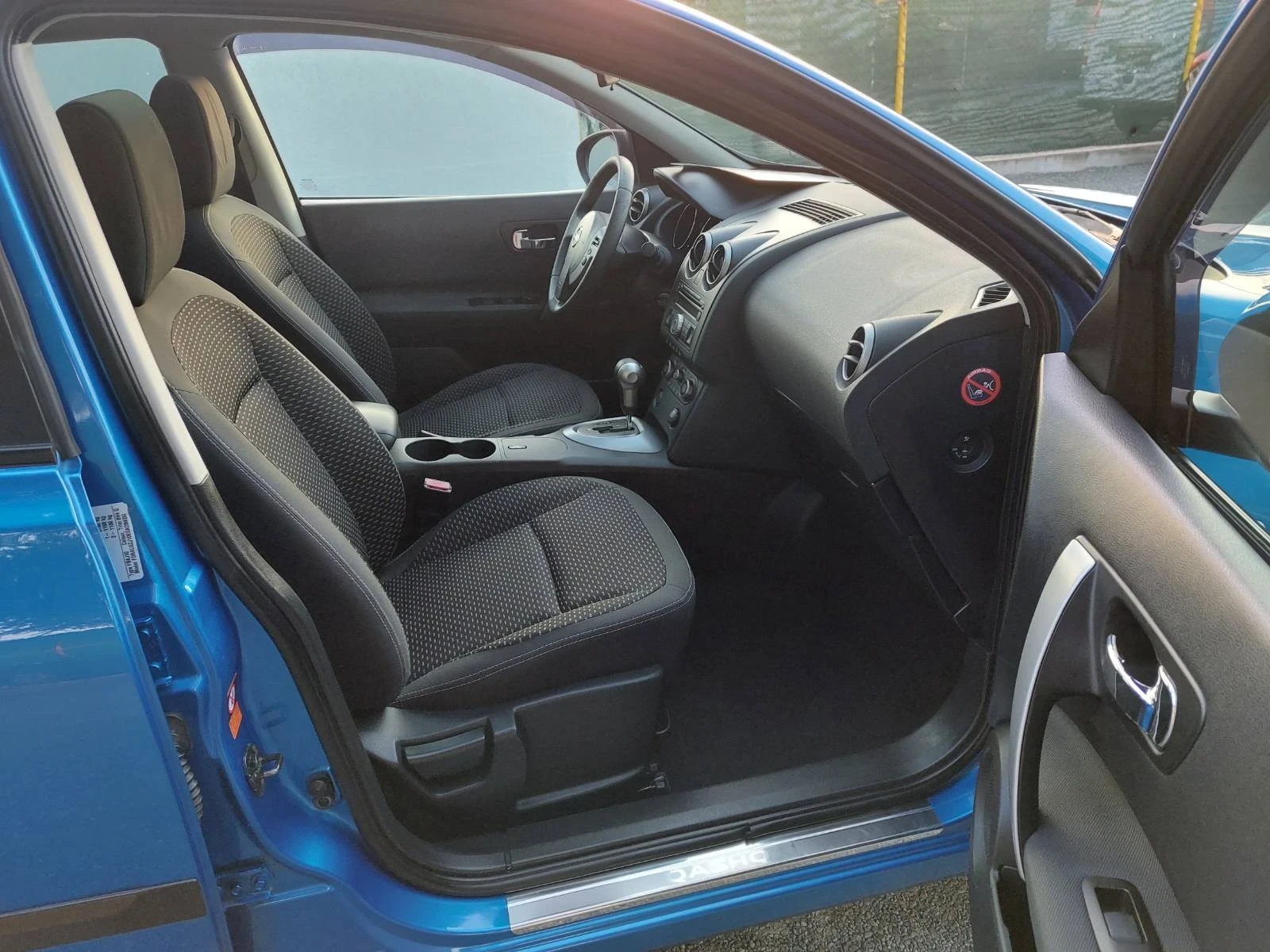 Nissan Qashqai 2.0i, автоматик - изображение 3