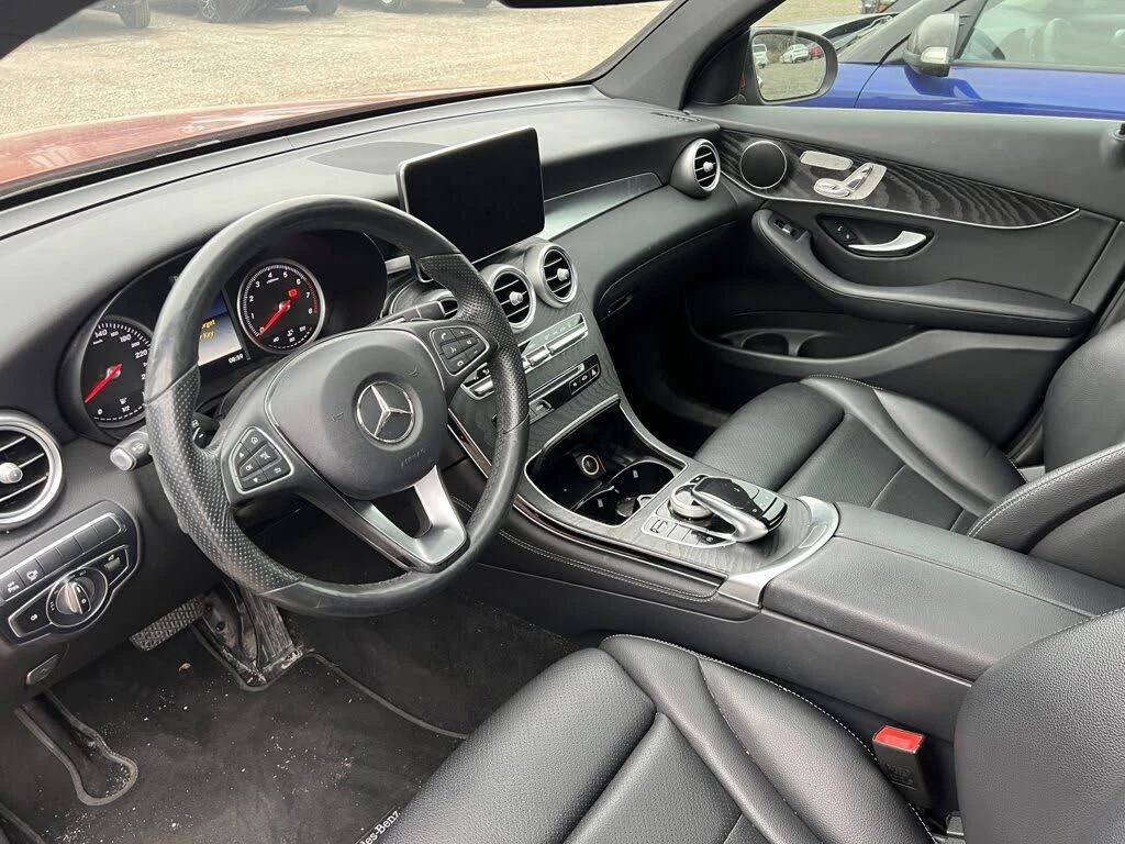 Mercedes-Benz GLC 300 Coupe 4MATIC * АвтоКредит* (ЦЕНА ДО БГ) - изображение 2