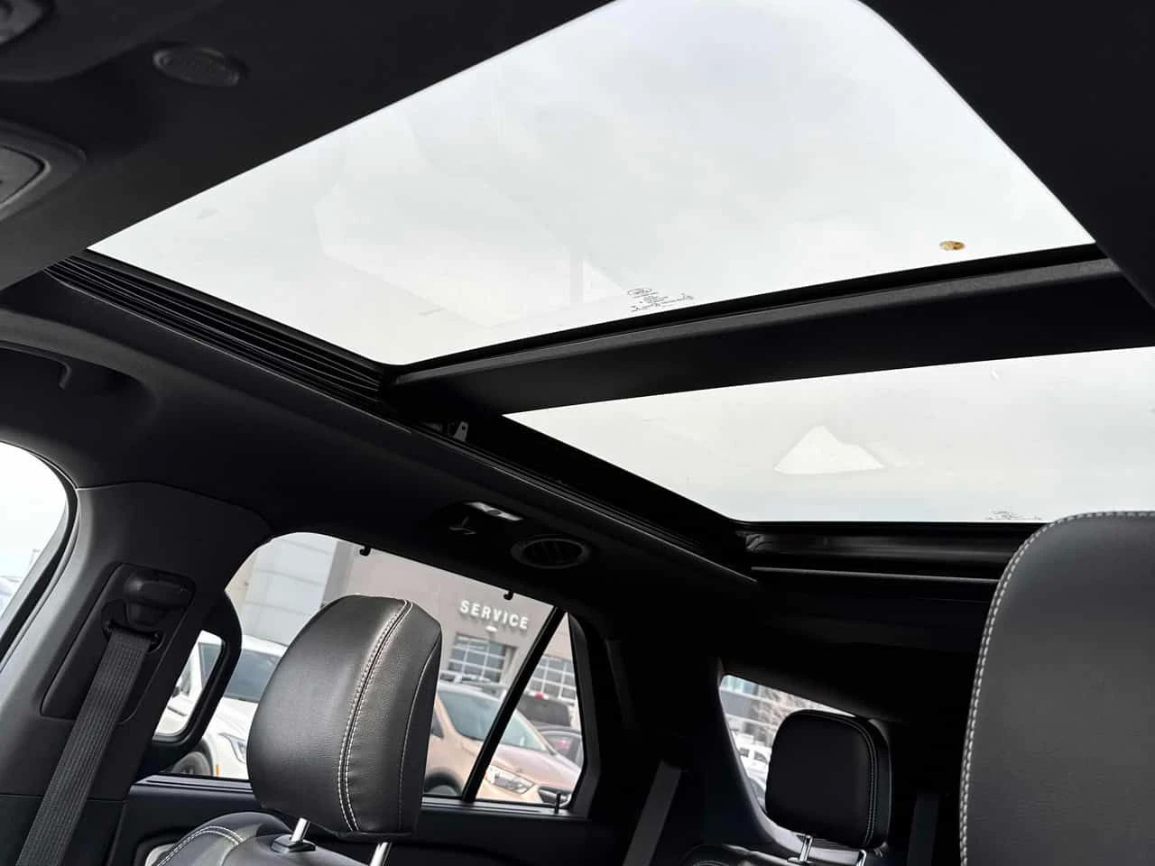 Ford Explorer * ST * PANO* KEYLESS* ПОДГРЕВ* , снимка 11 - Автомобили и джипове - 54299708