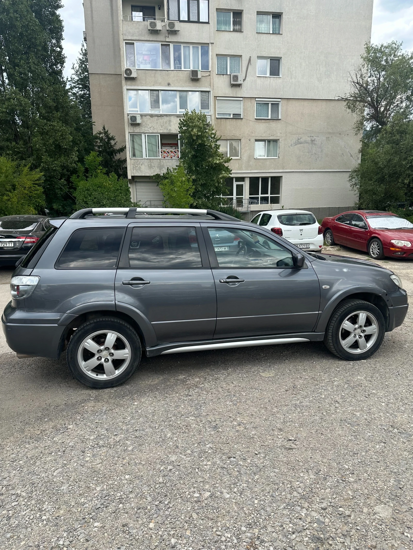 Mitsubishi Outlander, снимка 8 - Автомобили и джипове - 55250016
