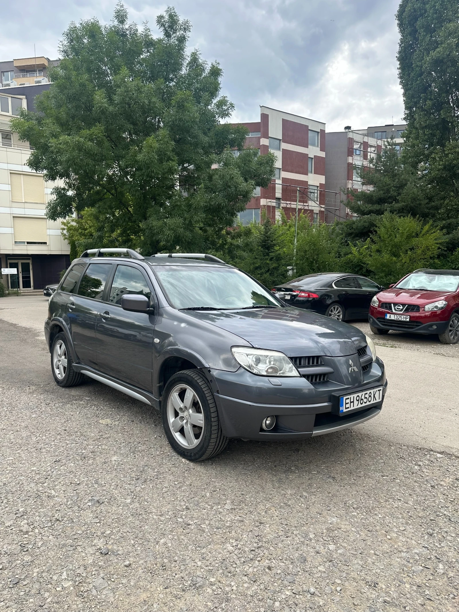 Mitsubishi Outlander, снимка 7 - Автомобили и джипове - 55250016