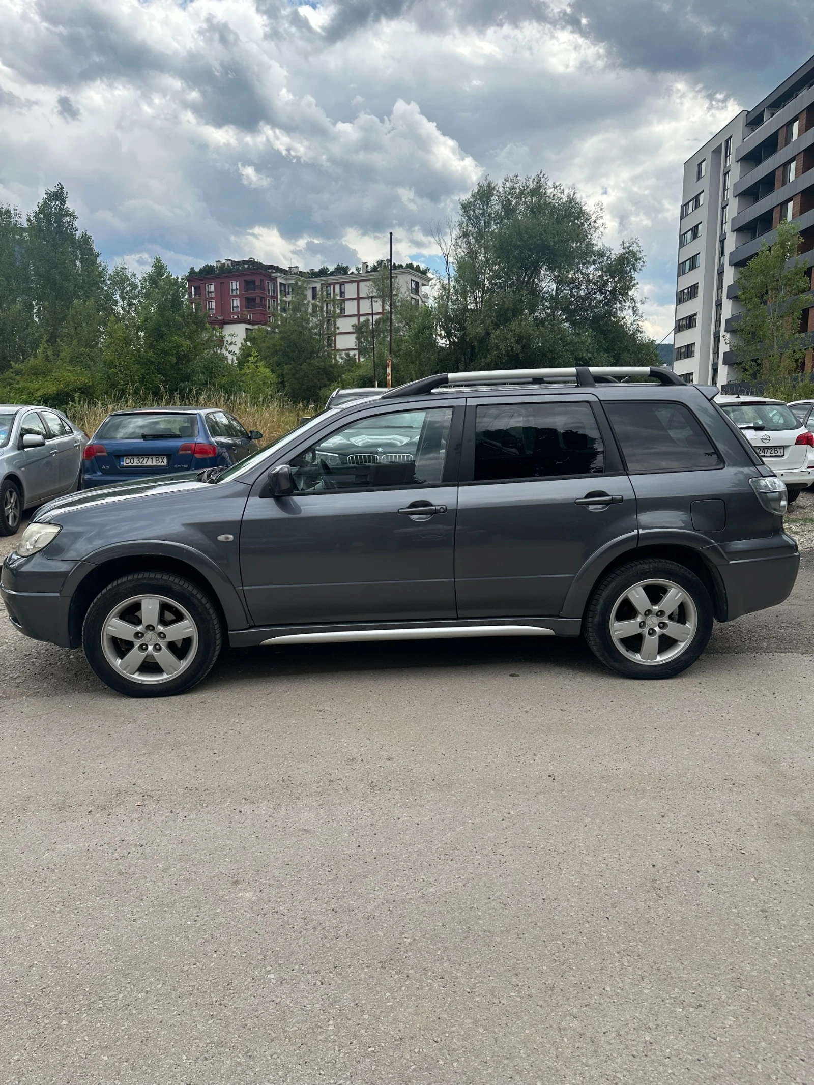Mitsubishi Outlander, снимка 3 - Автомобили и джипове - 55250016