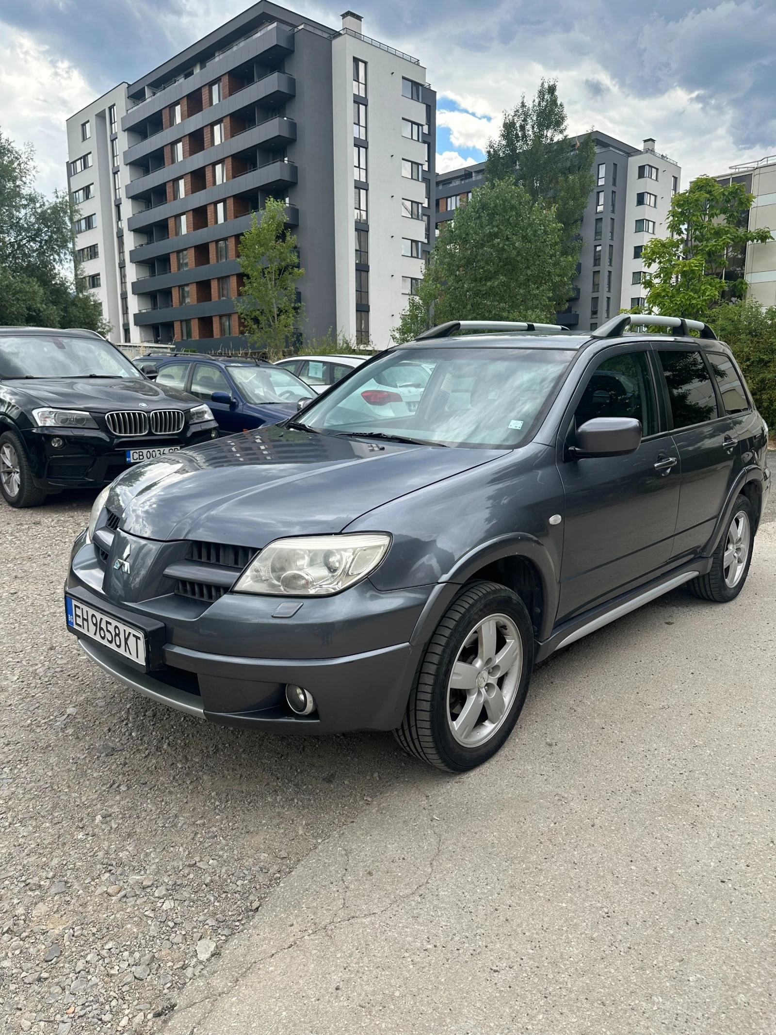 Mitsubishi Outlander, снимка 2 - Автомобили и джипове - 55250016