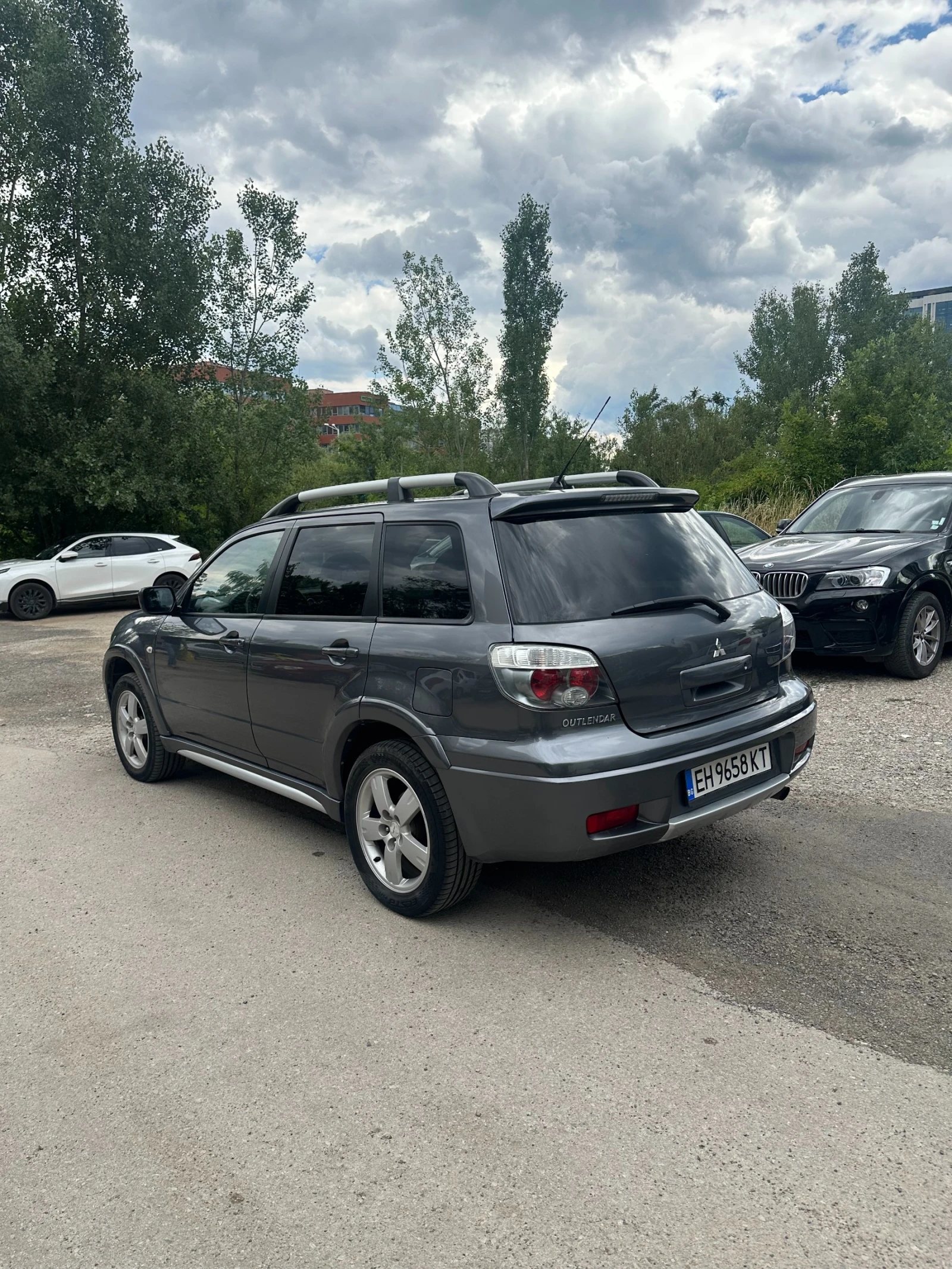 Mitsubishi Outlander, снимка 5 - Автомобили и джипове - 55250016