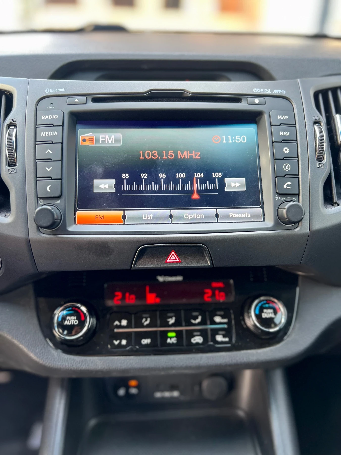 Kia Sportage 2.0 ��������� 4�4 | Mobile.bg � ����������� 9