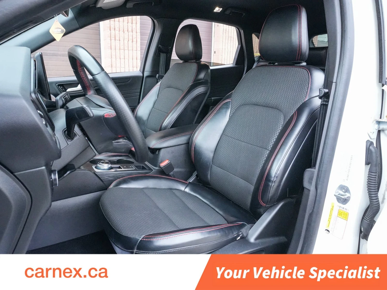 Ford Escape ST-Line Hybrid AWD | Дигитално табло, снимка 3 - Автомобили и джипове - 56134138
