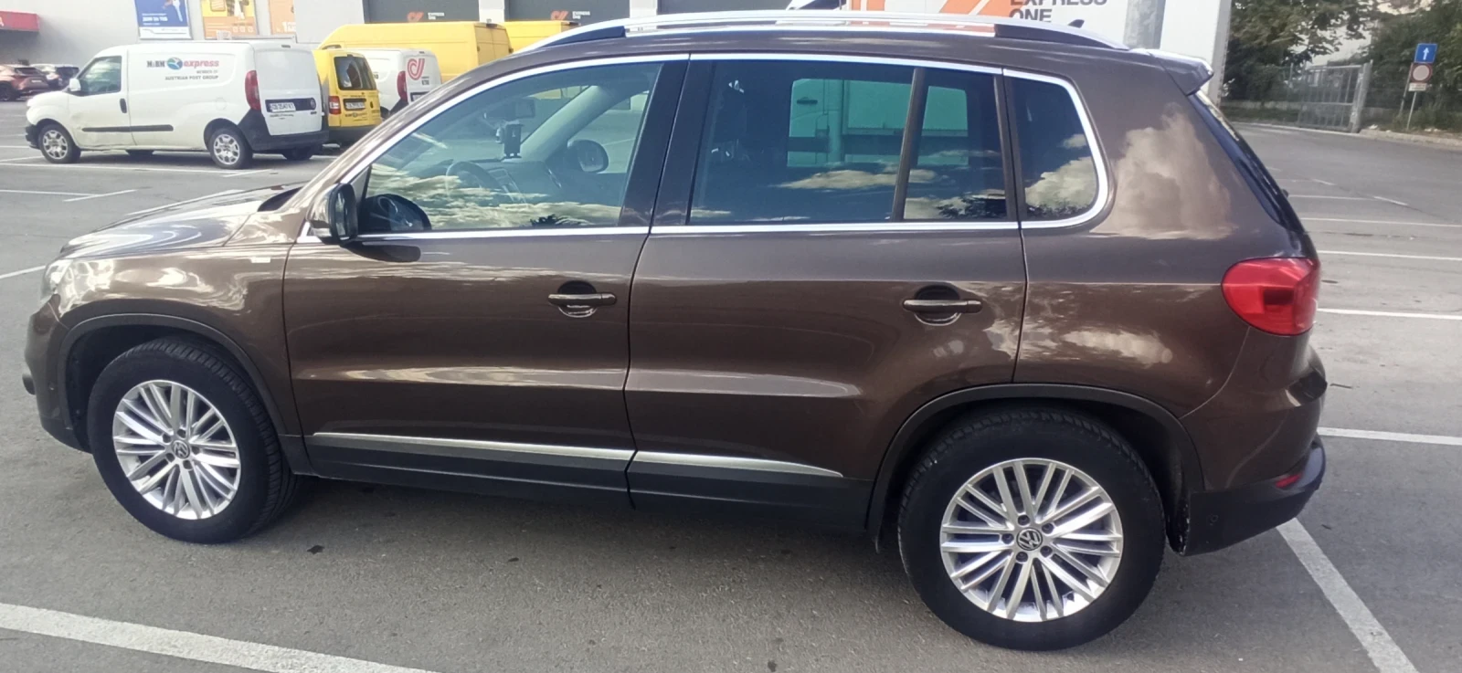 VW Tiguan, снимка 13 - Автомобили и джипове - 56288611