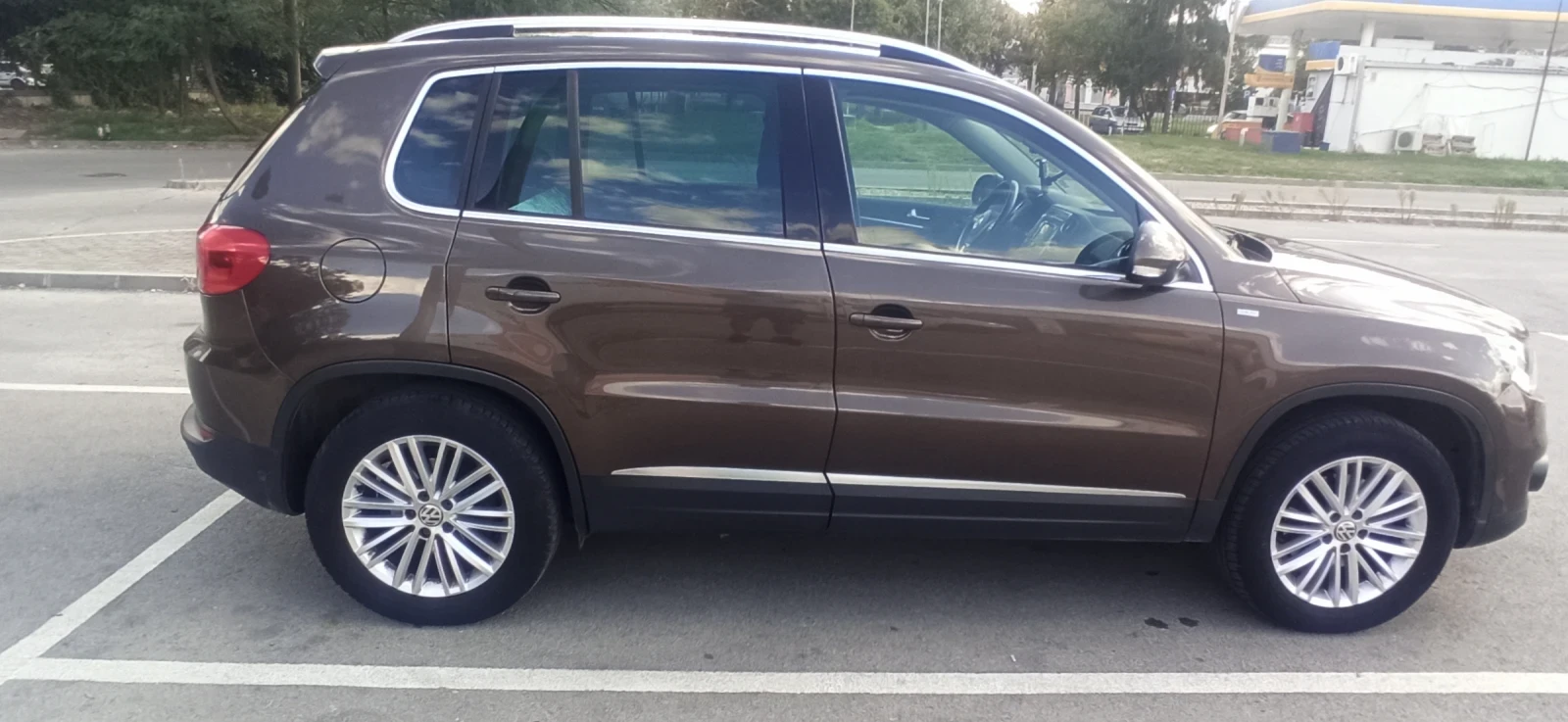 VW Tiguan, снимка 14 - Автомобили и джипове - 56288611