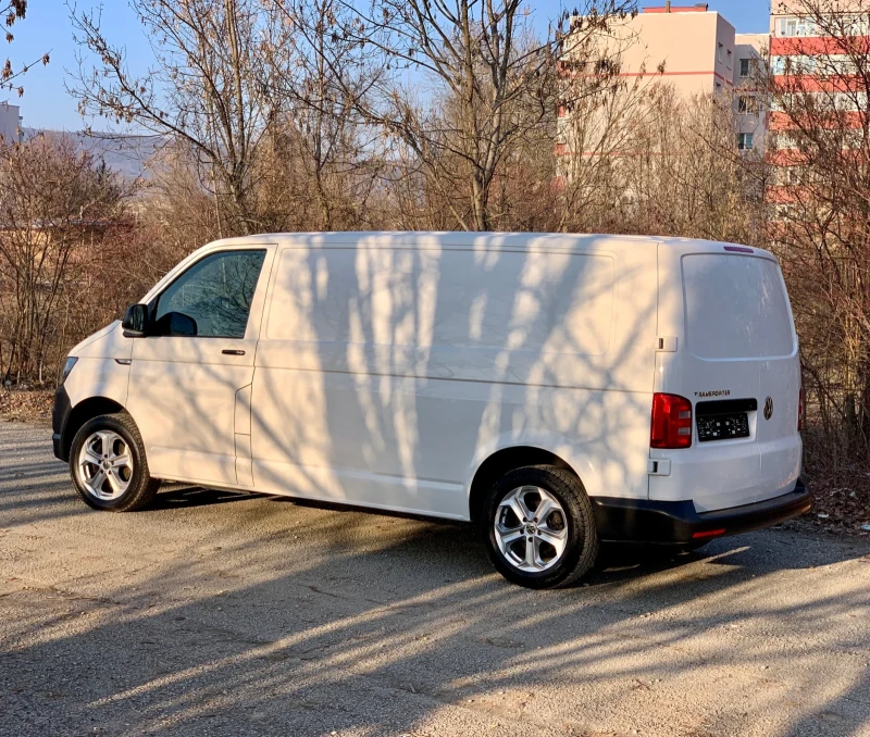 VW Transporter 2019г* EU6* MAXII БАЗА* ДВОЕН КЛИМАТИК* 17 ДЖАНТИ, снимка 6 - Бусове и автобуси - 49332973