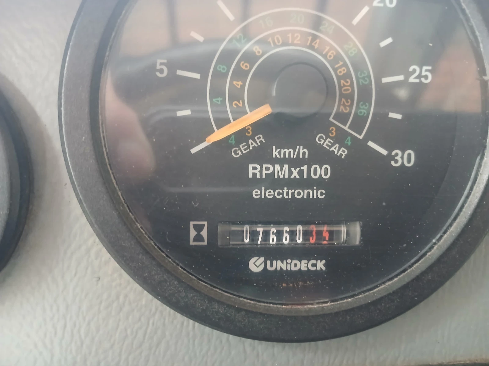 Телескопичен товарач New Holland LM425, снимка 3 - Селскостопанска техника - 55278232