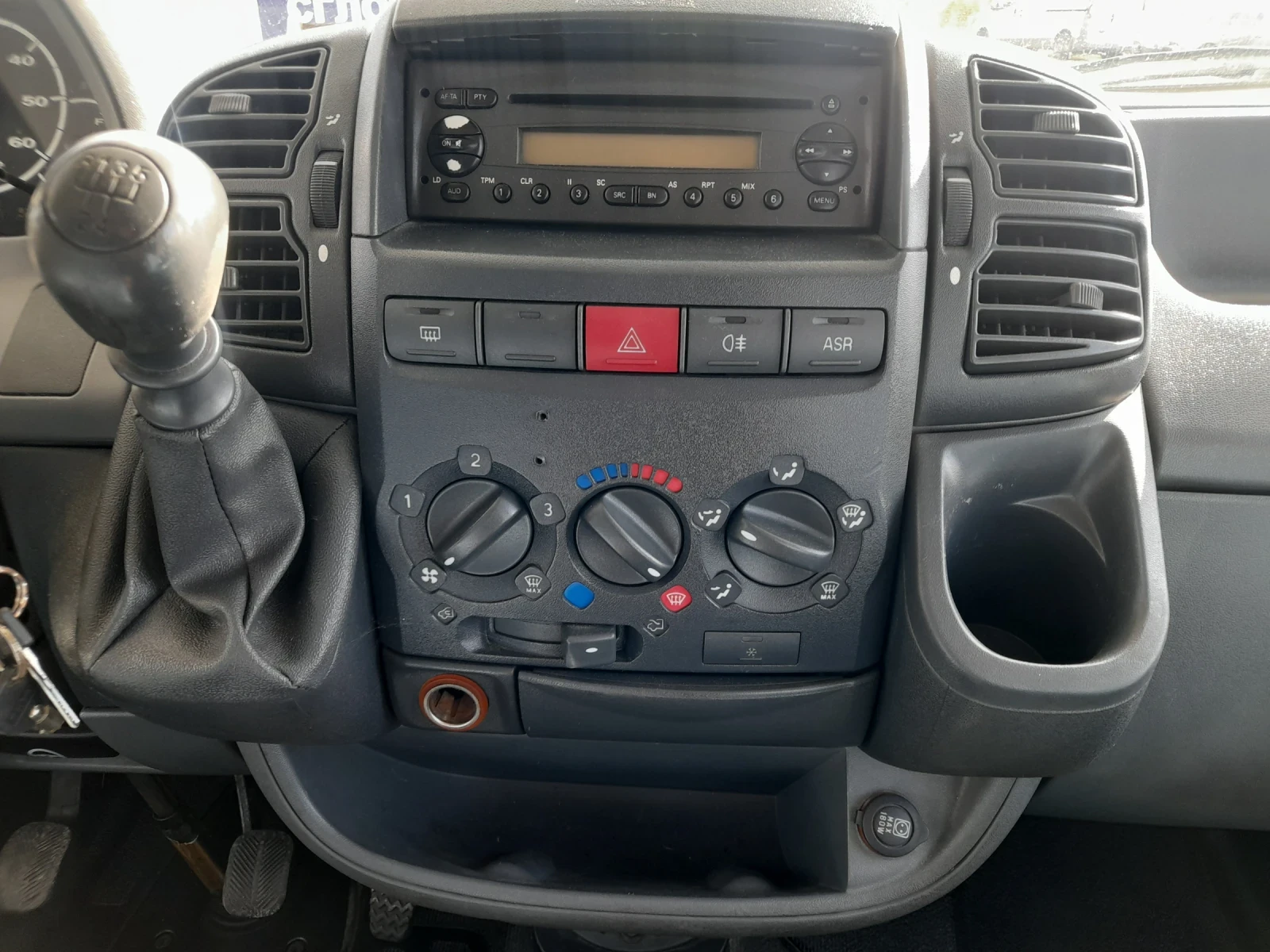 Кемпер Fiat DUKATO, снимка 8 - Каравани и кемпери - 56575593