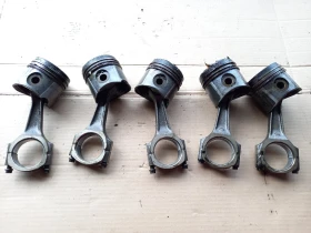 Бутало с биела Ланд Ровър Дискавъри тд5 2.5д