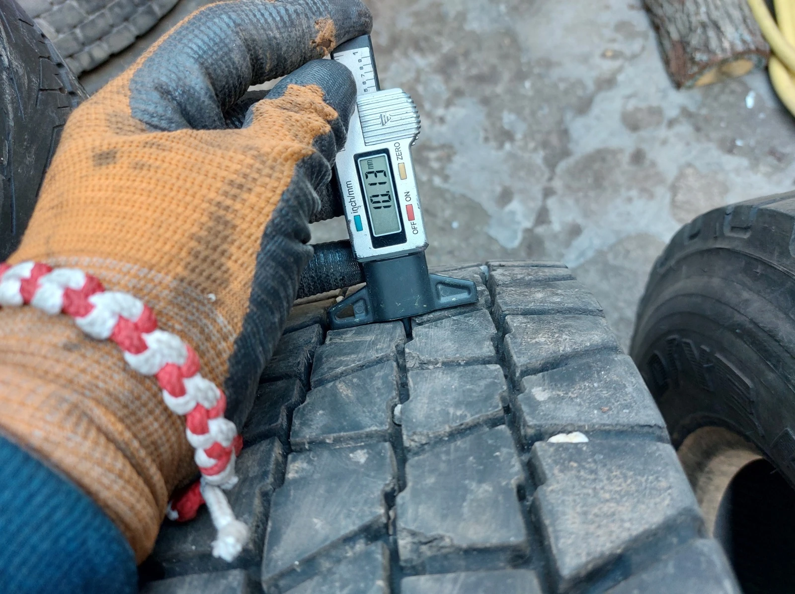 ���� 215/75R17.5 | Mobile.bg � ����������� 4