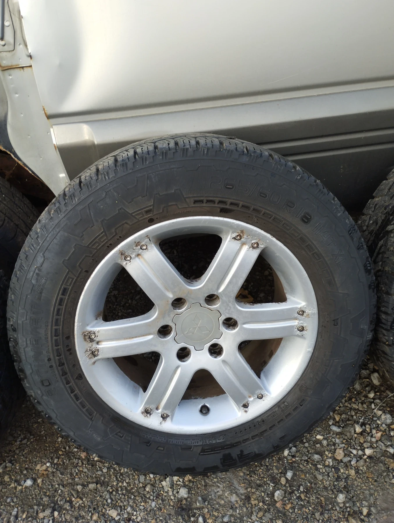    265/60R18  Mitsubishi Pajero | Mobile.bg   5