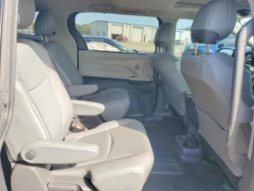 Toyota Sienna, снимка 11