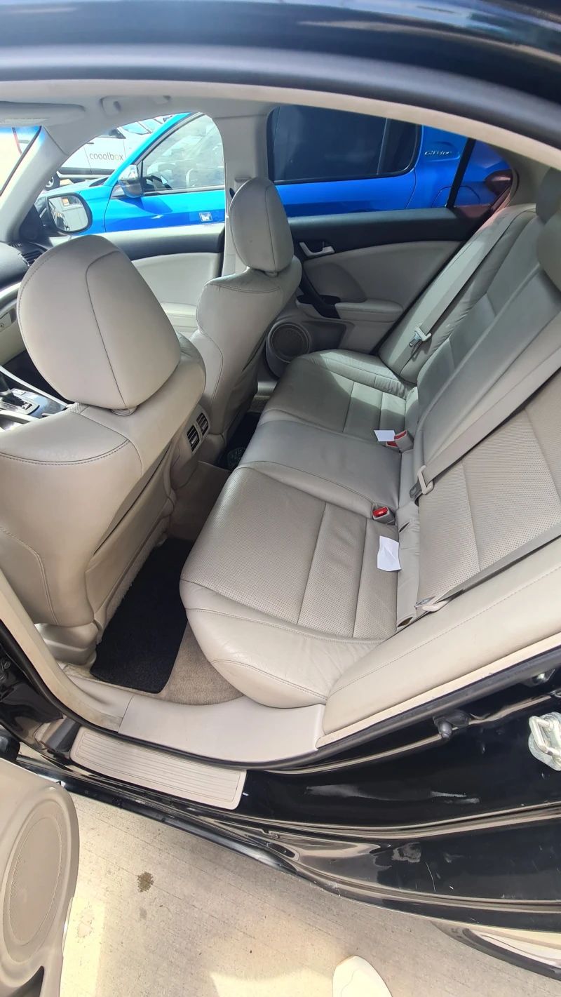 Honda Accord 2.4 Executive Navi DISTRONIK, снимка 9 - Автомобили и джипове - 47234219