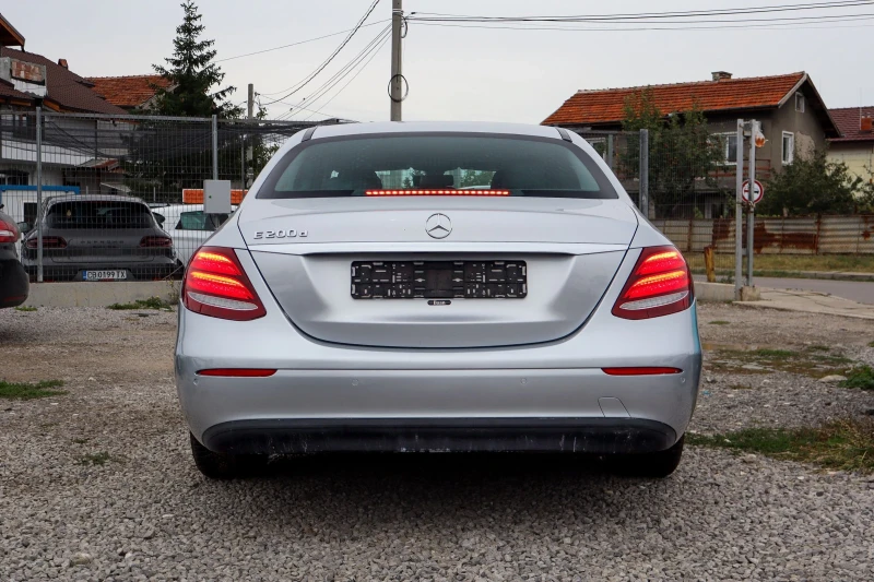 Mercedes-Benz E 200 /9G-Tronic/Digital Wide-screen cockpit/Burmeister, снимка 4 - Автомобили и джипове - 49187007