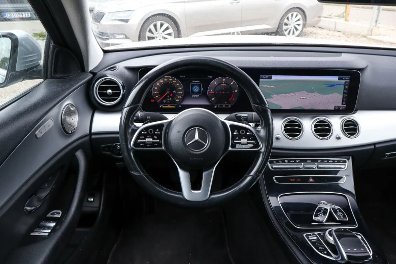 Mercedes-Benz E 200 /9G-Tronic/Digital Wide-screen cockpit/Burmeister, снимка 10 - Автомобили и джипове - 48209100