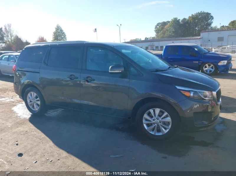 Kia Sedona * LX* , снимка 11 - Автомобили и джипове - 48614179