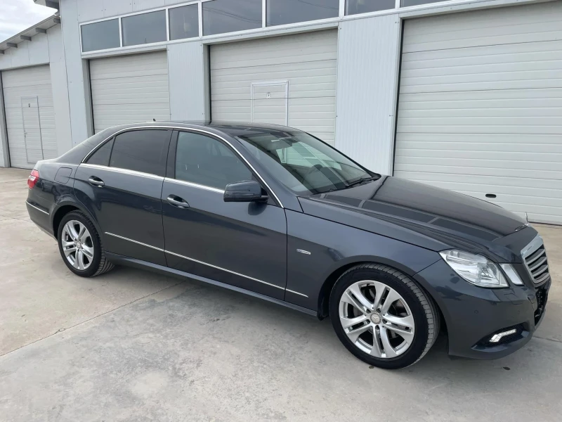 Mercedes-Benz E 250 CDI* NAVI* PANORAMA* AVANGARDE* UNIKAT* , снимка 13 - Автомобили и джипове - 49444449