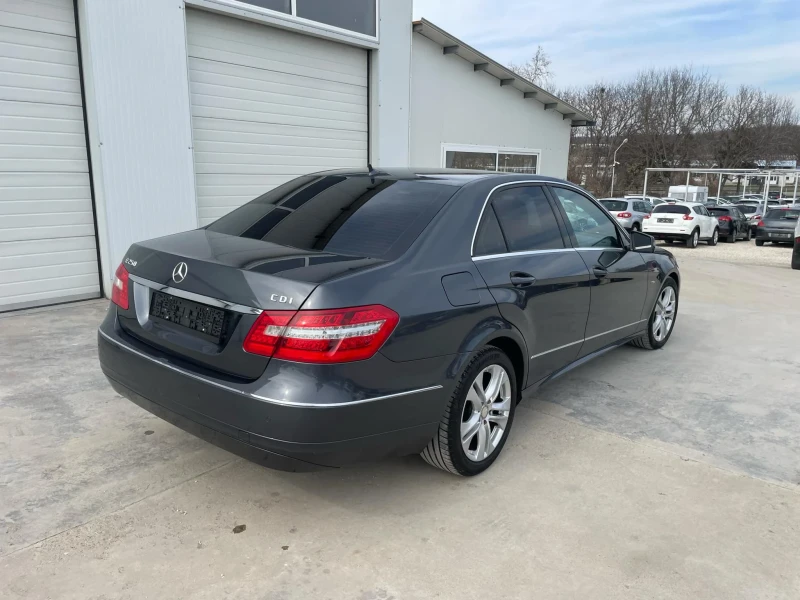 Mercedes-Benz E 250 CDI* NAVI* PANORAMA* AVANGARDE* UNIKAT* , снимка 14 - Автомобили и джипове - 49444449