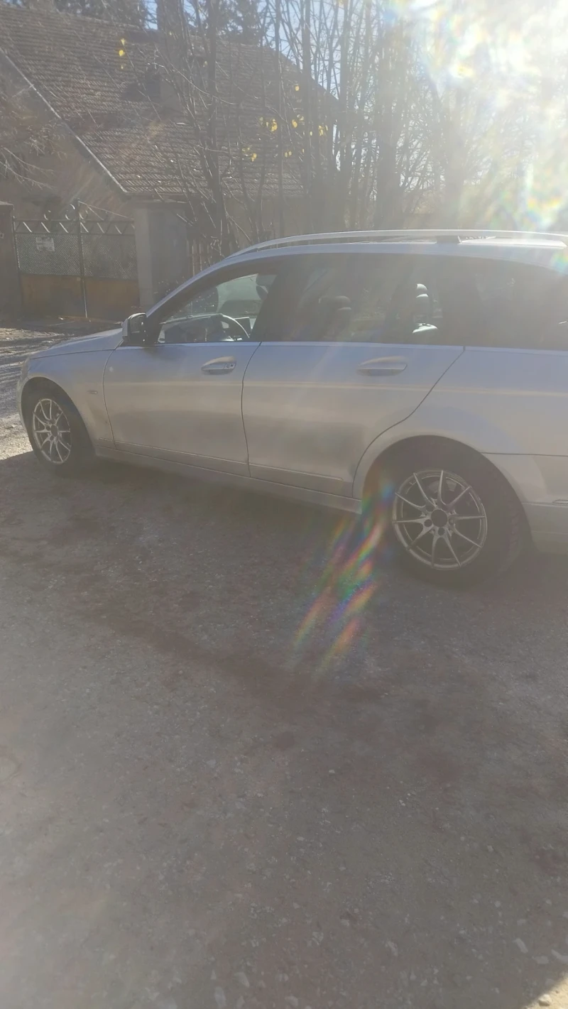 Mercedes-Benz C 220, снимка 2 - Автомобили и джипове - 52422002