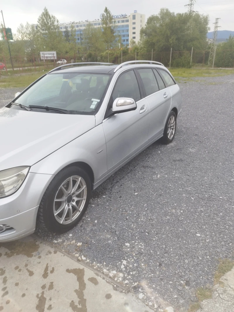 Mercedes-Benz C 220, снимка 11 - Автомобили и джипове - 52422002