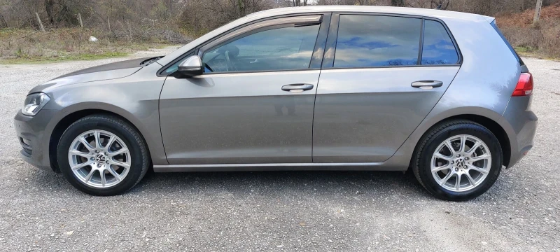 VW Golf 1.6 tdi , снимка 8 - Автомобили и джипове - 52504442