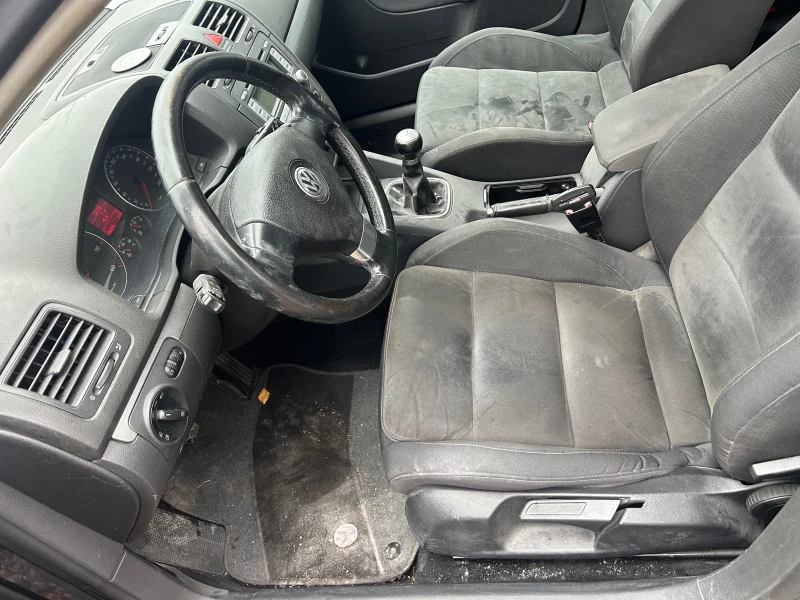 VW Golf 1.9-105к., снимка 15 - Автомобили и джипове - 52558437