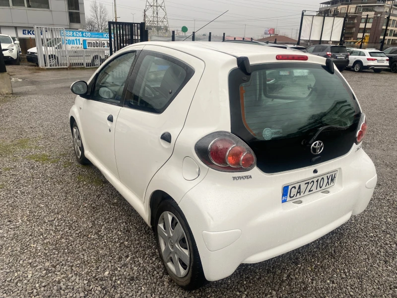 Toyota Aygo 1.0 68ks., снимка 7 - Автомобили и джипове - 53023471