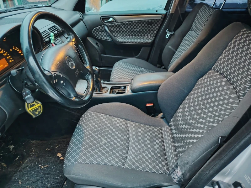 Mercedes-Benz C 200, снимка 8 - Автомобили и джипове - 53067708
